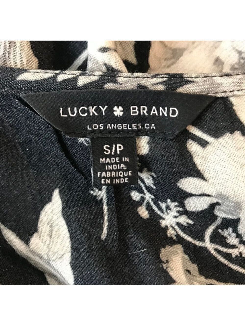 Lucky Brand Beautiful Black And White Floral Wrap Style Blouse With Ties Size S - Picture 7 of 8